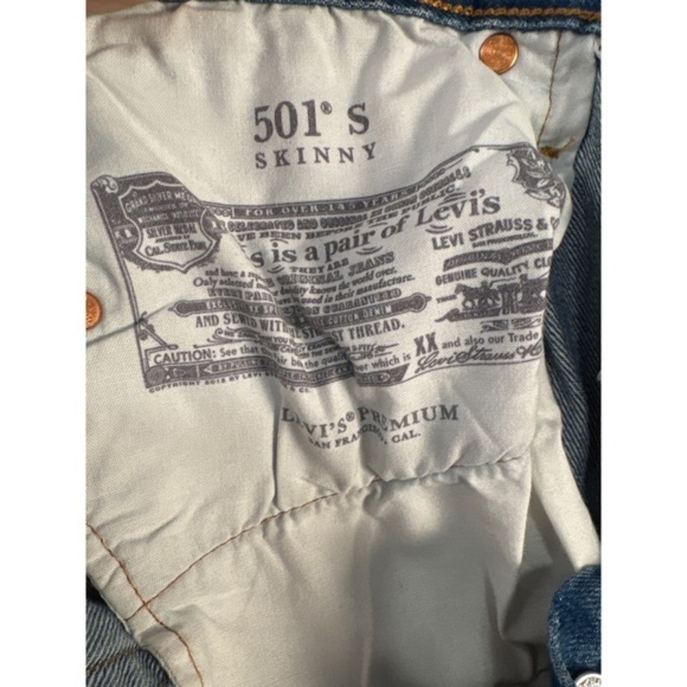 Levi's 501 Distressed Ripped Jeans Light Wash Denim Button Fly Size 30x27 - Picture 7 of 10